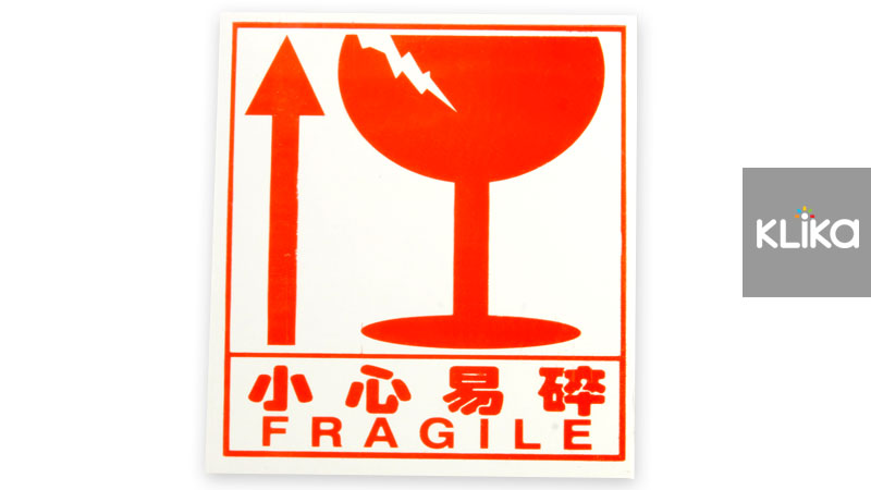 900 fragile sticker postage labels 75mm x 85mm ebay